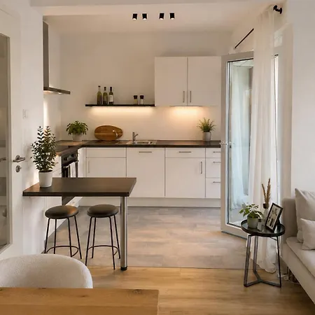 Zentrales Penthouse Mit Grosser Dachterrasse Und Domblick Parkplatz Inklusive * Paderborn